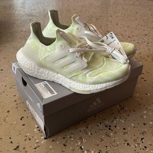 Women’s Ultraboost 22 ‘Almost Lime’
